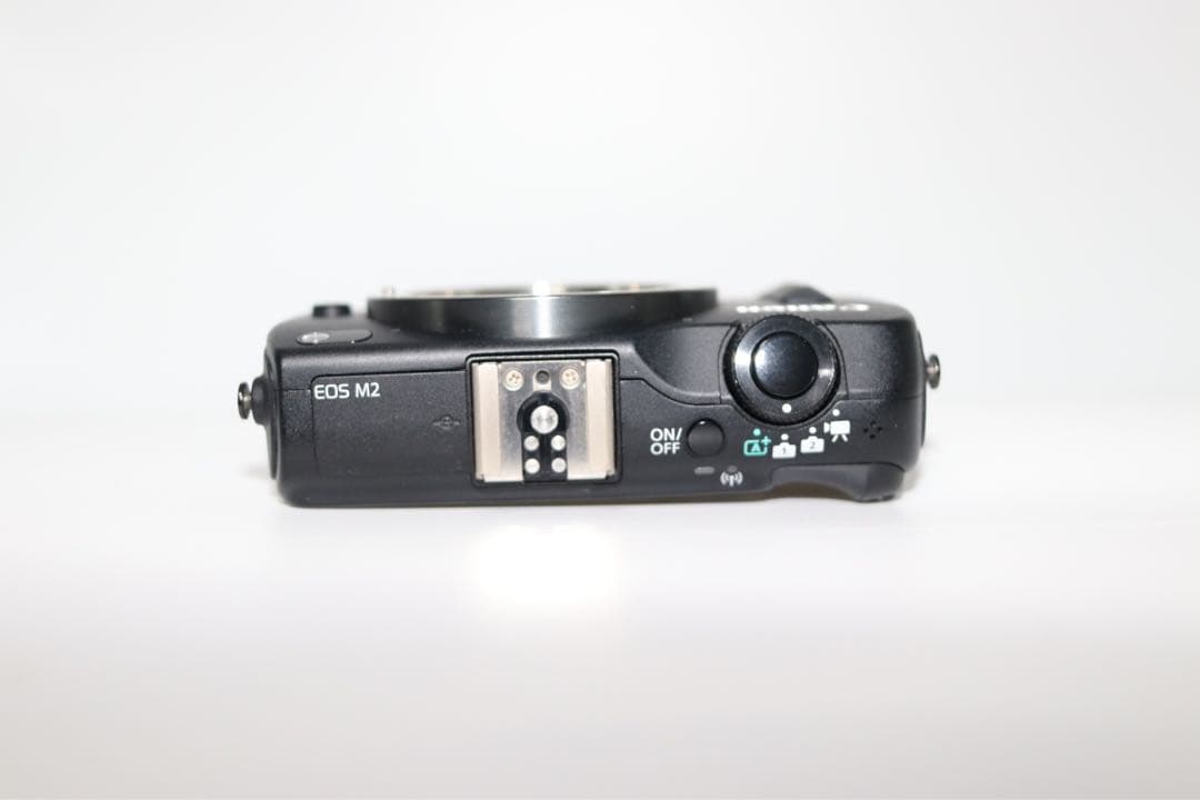 ☆美品【Canon】EOS M2 ボディ キャノン キヤノン
