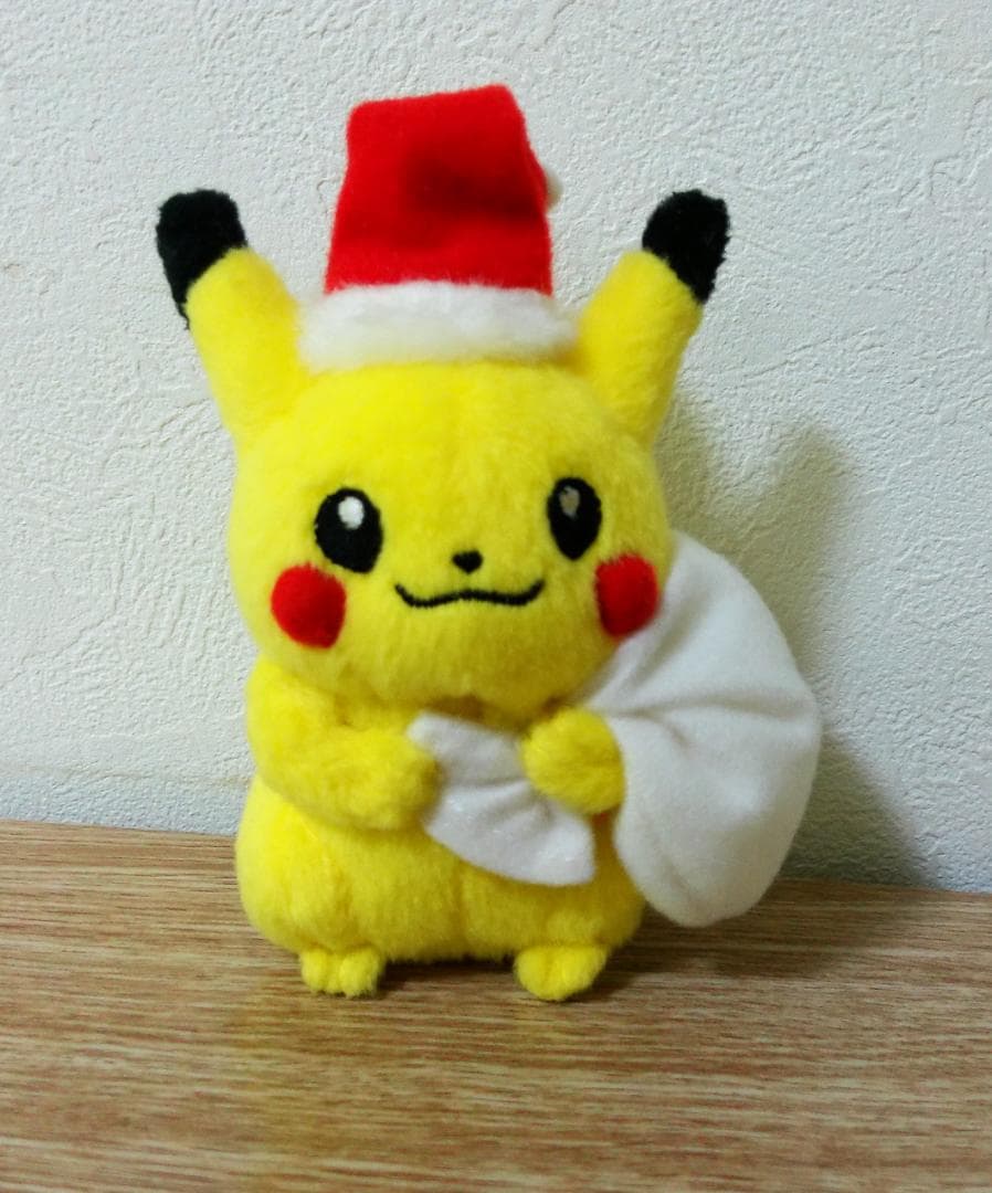 ポケモン　サンタクロース　ピカチュウ　キーチェーン　ポケモンセンター　２００４年