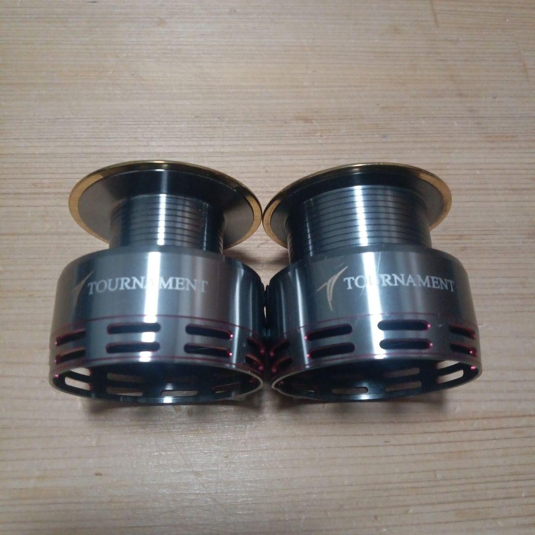 人気ブランド　ダイワ　トーナメント　レバーブレーキリール　スプール　2点