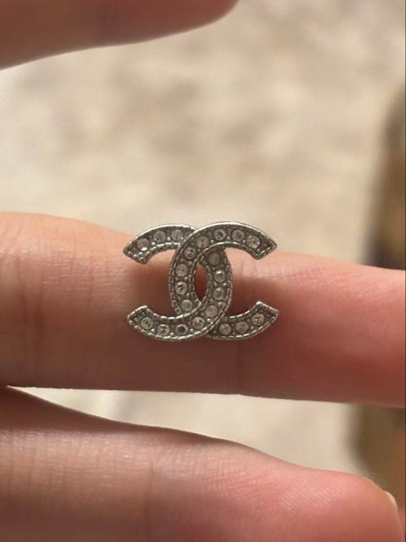 K*i様 利*皇様 CHANEL ロゴデザイン ピアス　片耳