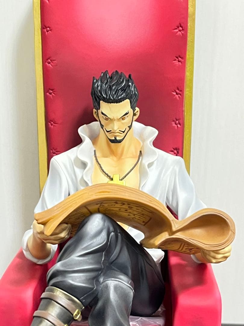 【美品】ワンピースアーカイブコレクション　ミホークフィギュア