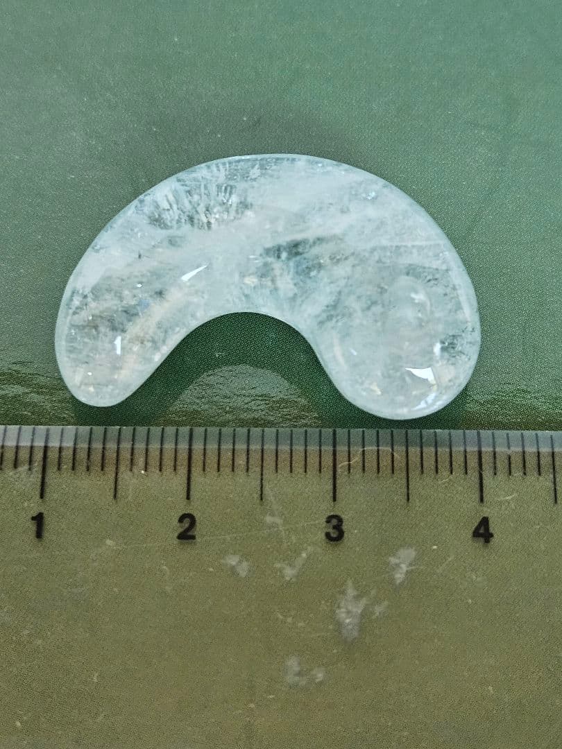 美品　アクアマリン勾玉　　　☆9,000円☆