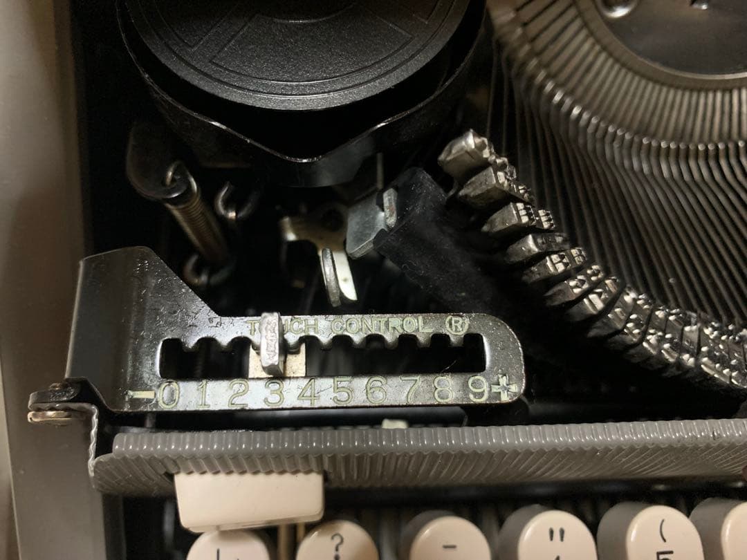 語タイプライター 動作確認済  Futura 800