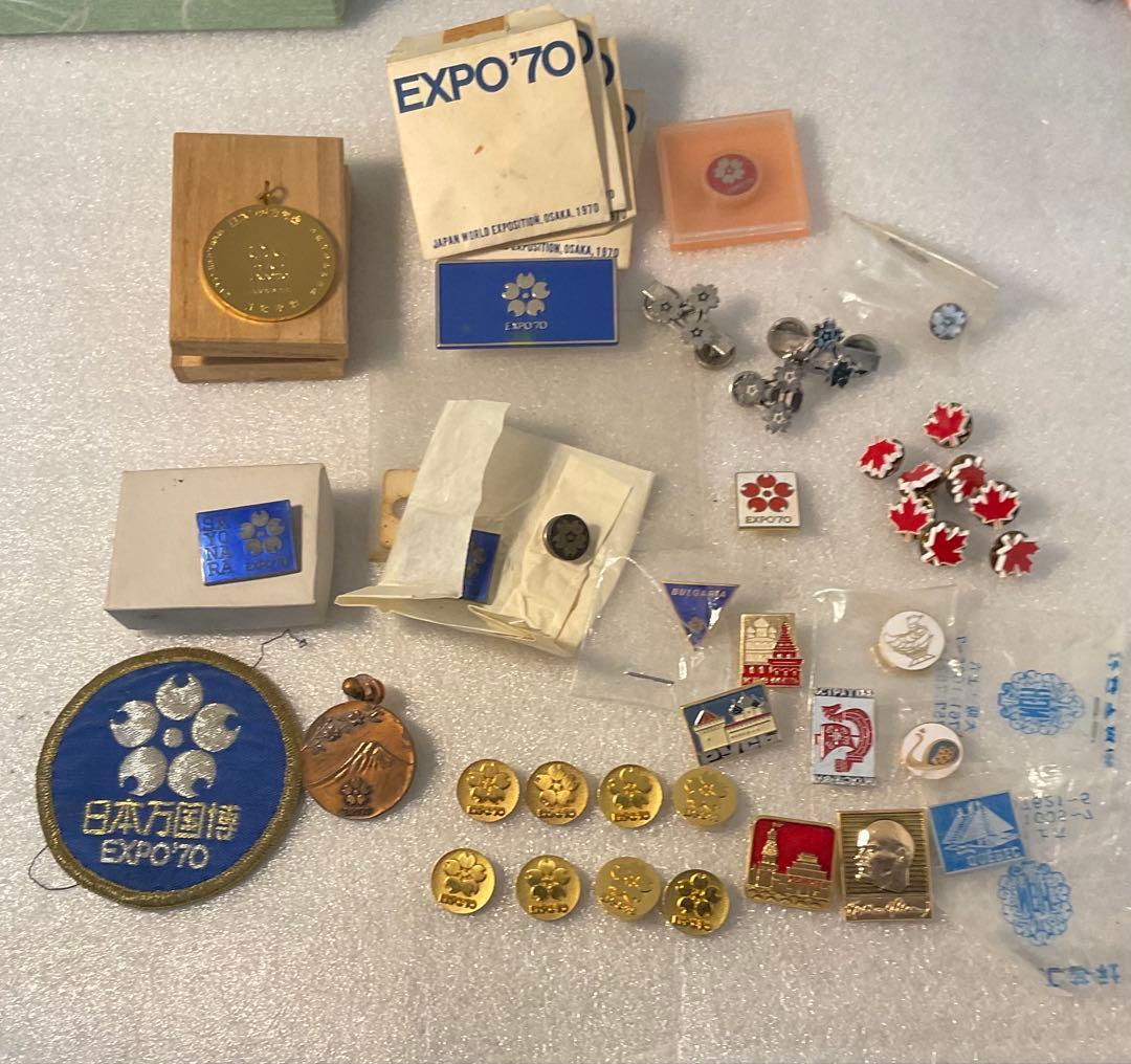 昭和レトロ　ＥＸＰＯ’７０　大阪万博 バッジ　海外パビリオン他（38点）
