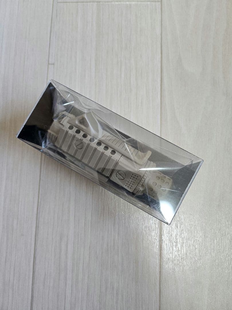 H&o M4GRIP グレージュ