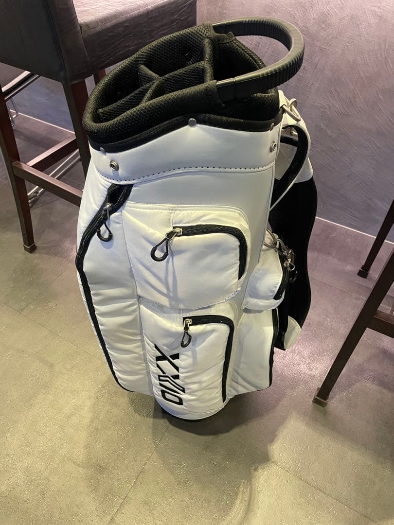 XXIO ホワイト キャディバッグ