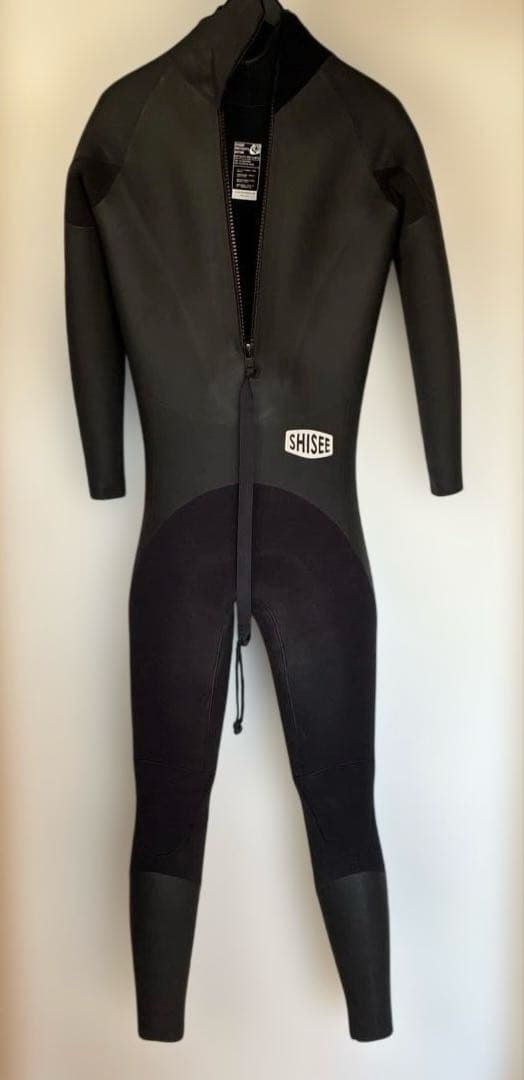 ウエットスーツ（セミドライ、フルスーツ）５ミリ×3ミリ、Ｌ〜XLサイズ