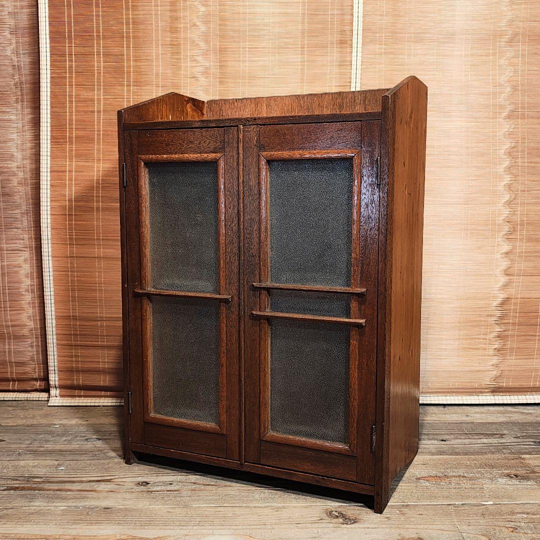 ガラス扉の棚　食器棚　本棚　昭和レトロ　古家具