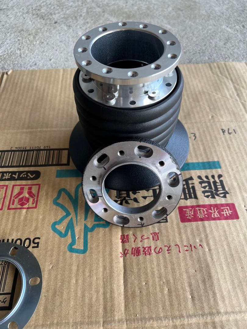 アバルト　MOMO ステアリング ボスセット