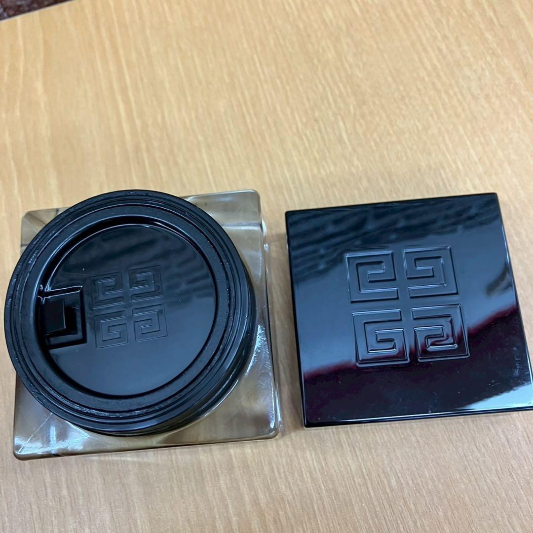 ☆ジバンシイ　ソワンノワール　クレームレジェ　50ml