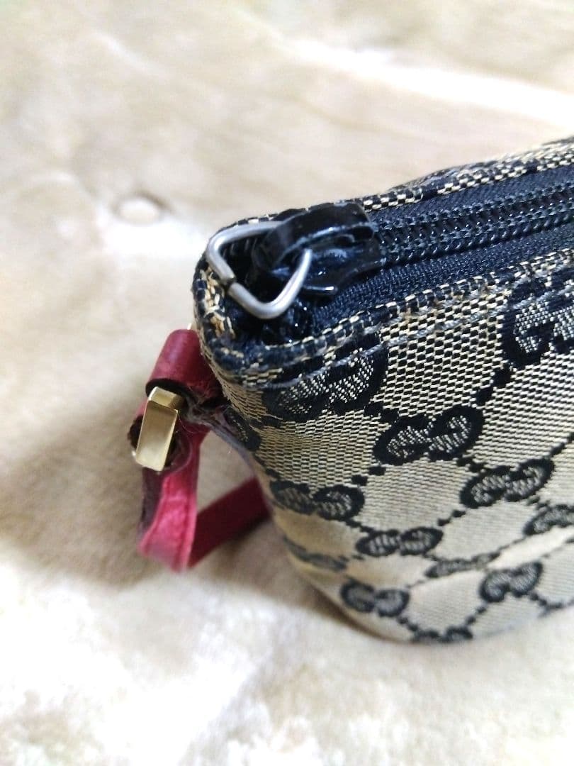 GUCCI グッチGG柄アクセサリーポーチ