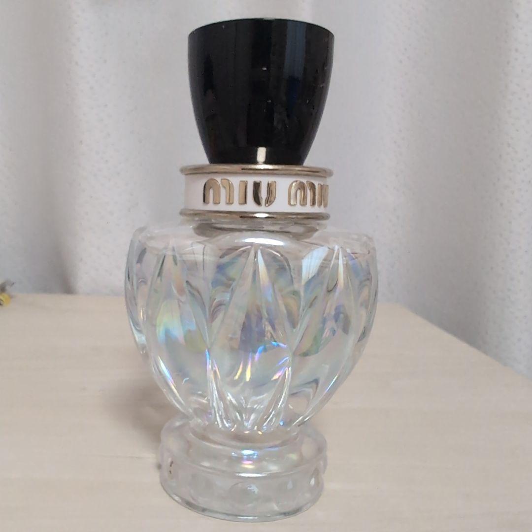 Miu Miu 香水 カットガラス風ボトル