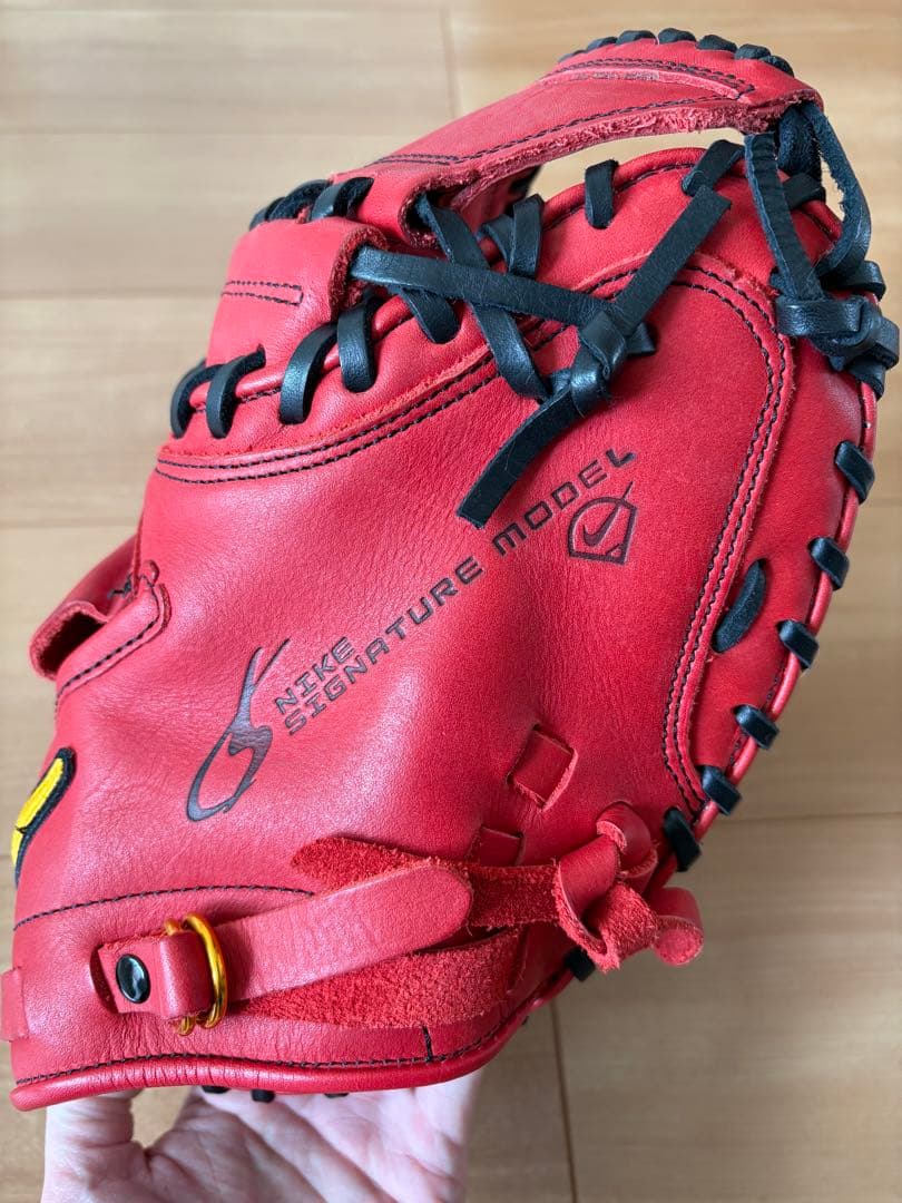 Nike 右手用キャッチャーミット レッド