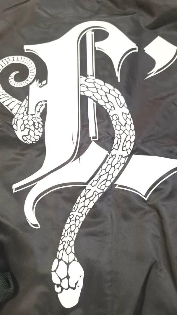 L'Arc-en-Ciel LIVE 2025 ジャケット Mサイズ /Ｂ級品