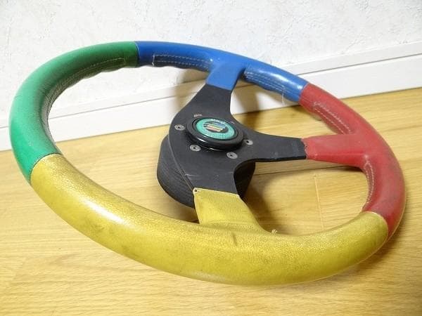 イタリア製 MOMO ベネトン F1 ステアリング ハンドル 旧車 アメ車