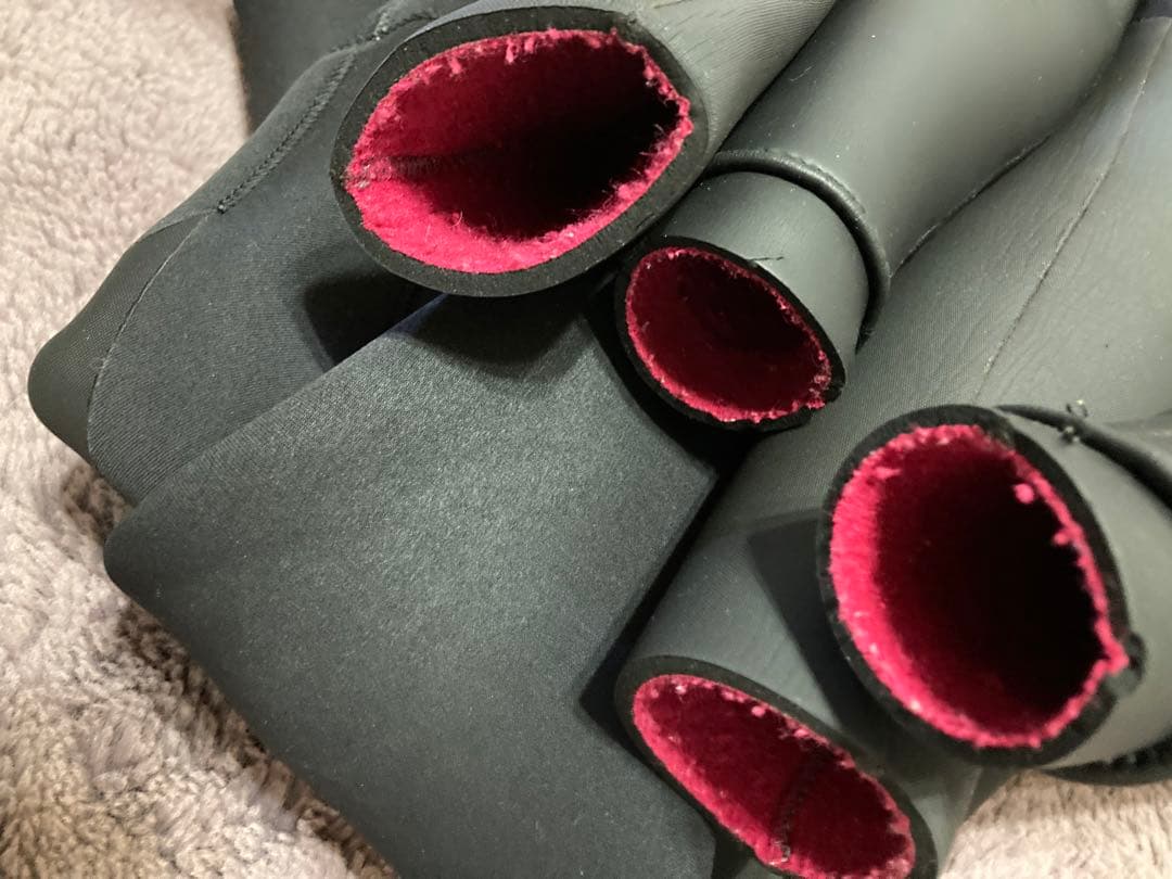 [シーズン最終価格] O'Neill セミドライウェットスーツ