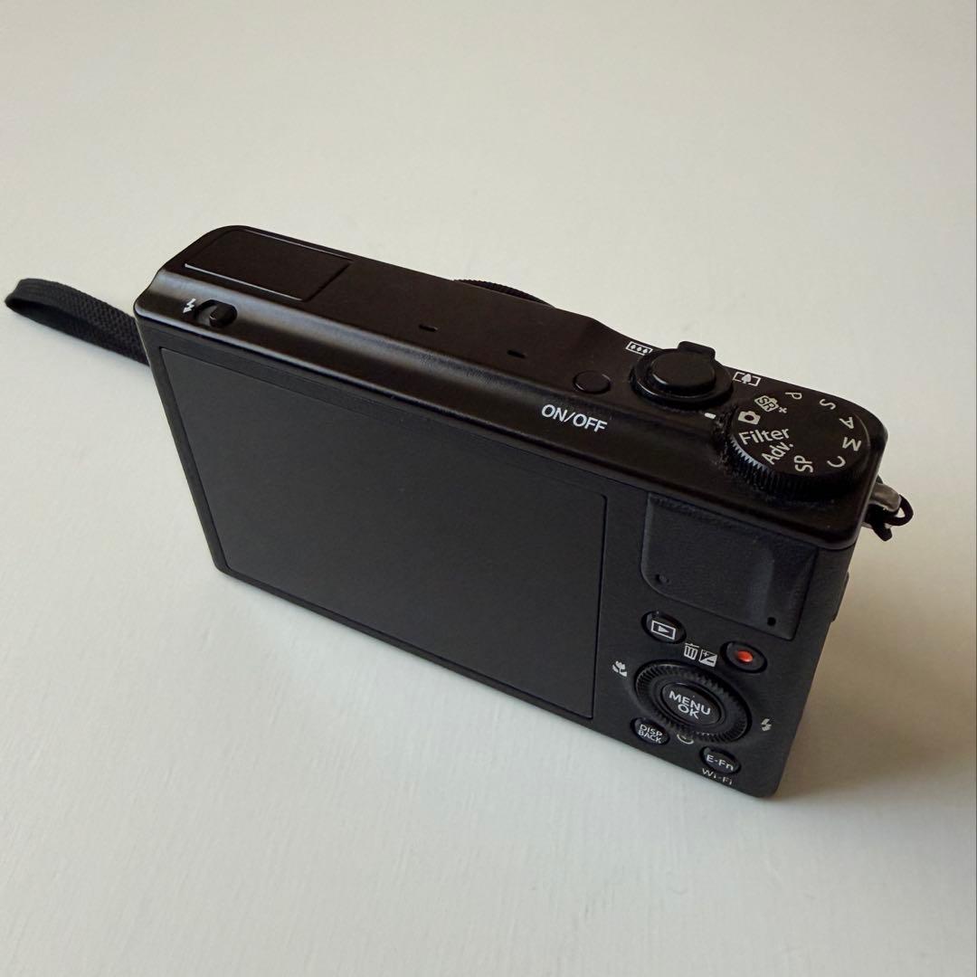 Fujifilm XQ1 コンパクトデジタルカメラ ブラック