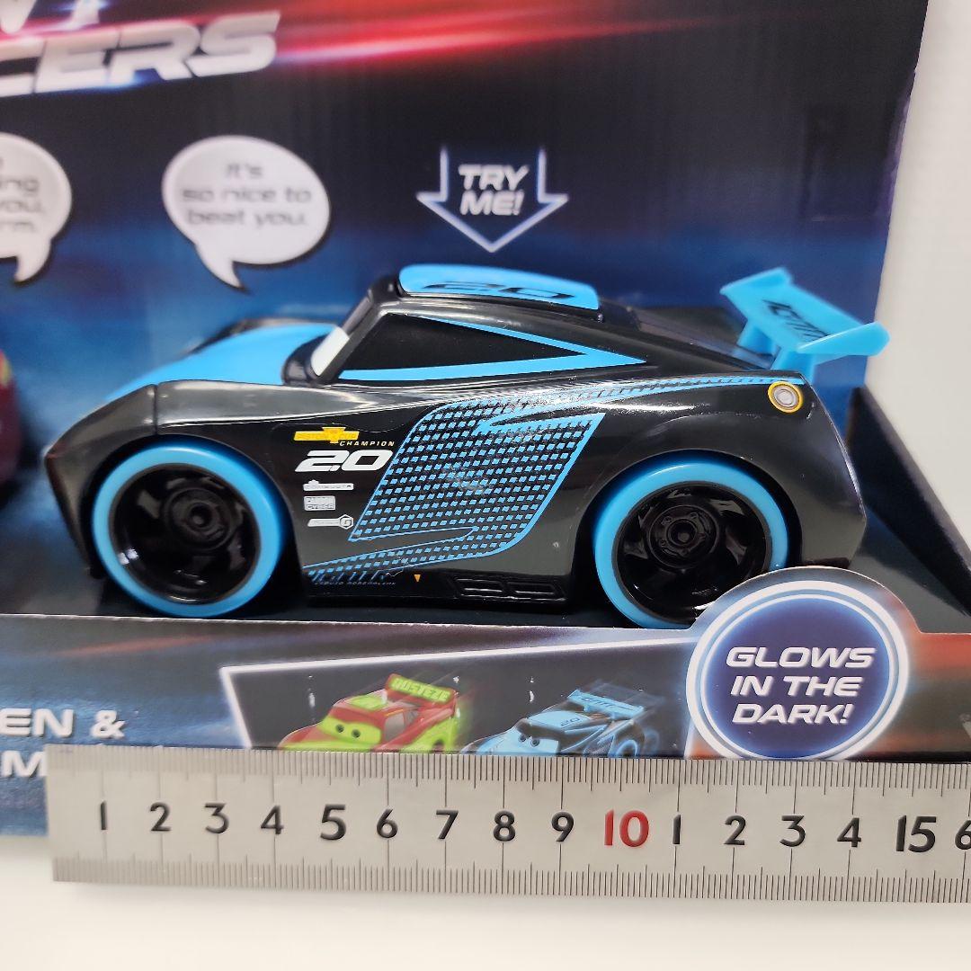 ディズニー カーズ マックイーン ジャクソン 英語おしゃべり 光る ミニカー２台
