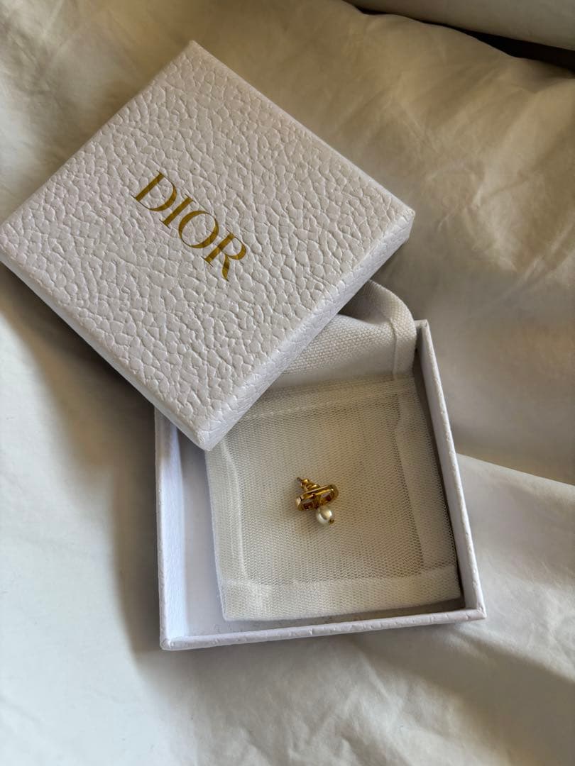 Dior ゴールド パール 片耳用ピアス