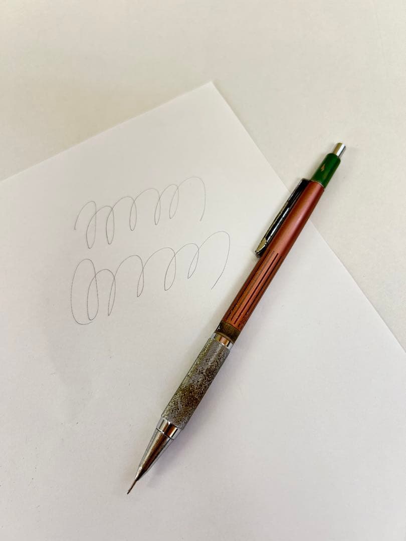 P137 ペンテル PG2003 製図用品0.3mm 高精度シャーペン　文房具