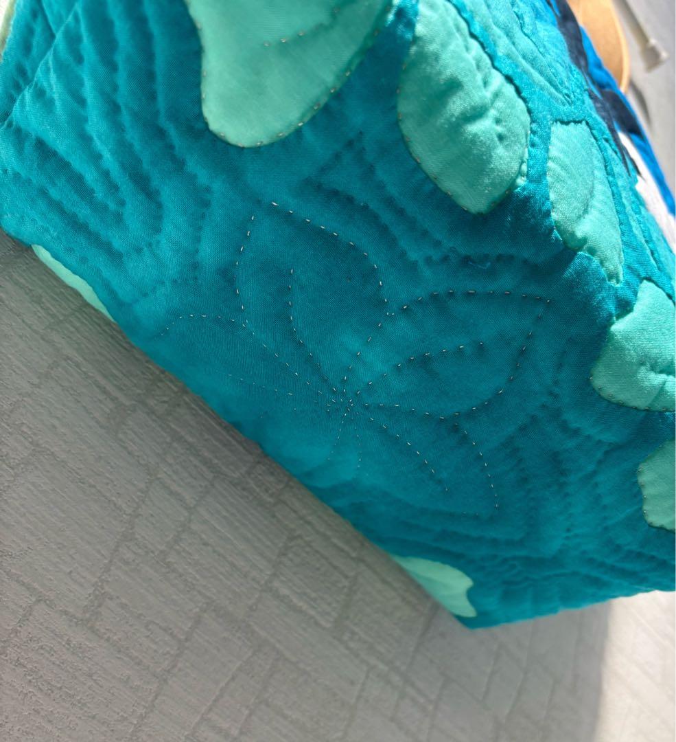 ハワイアンキルトトートバッグ　　　　　　グラデーションB 　　プルメリア&ホヌ