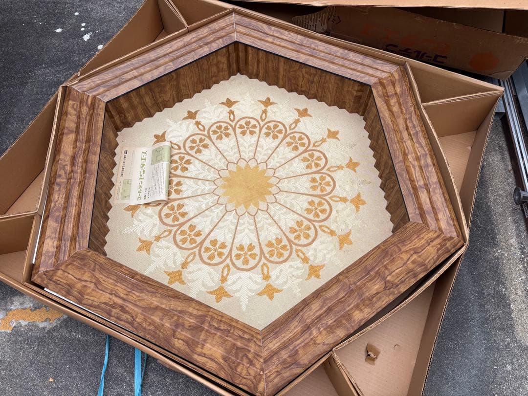 天井アクセント　装飾壁　シャンデリアベース　西洋家具　アンティーク家具