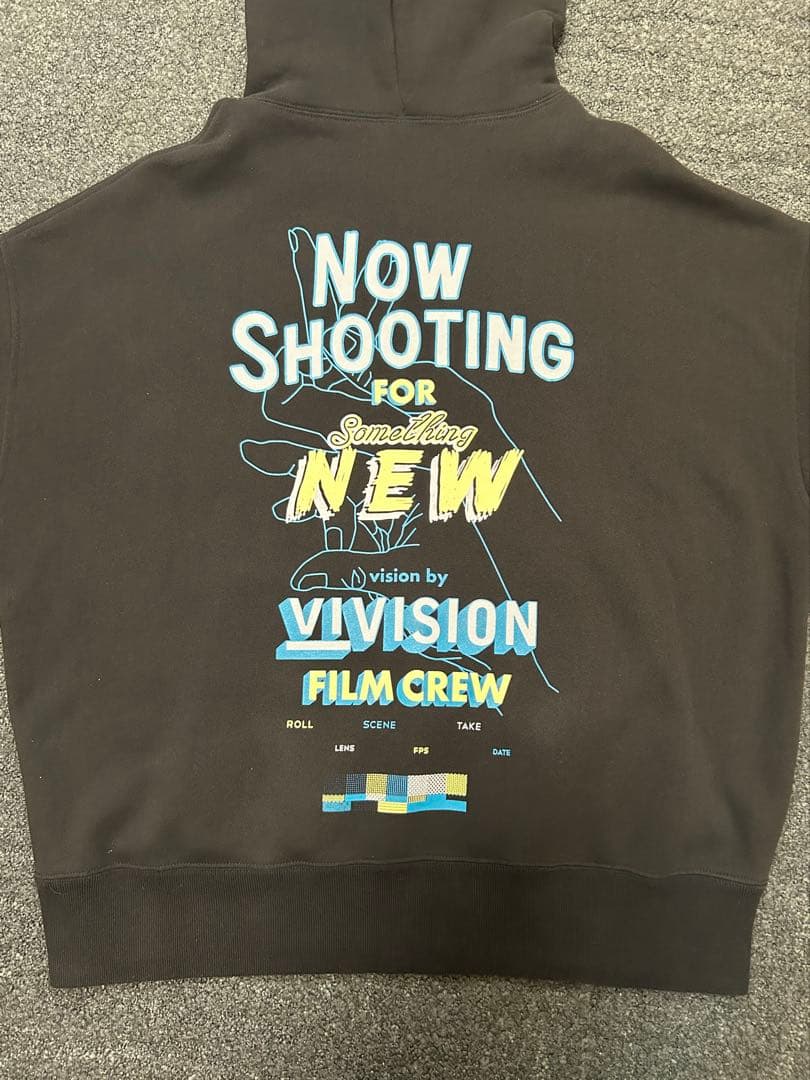 VIVISION パーカー Mサイズ