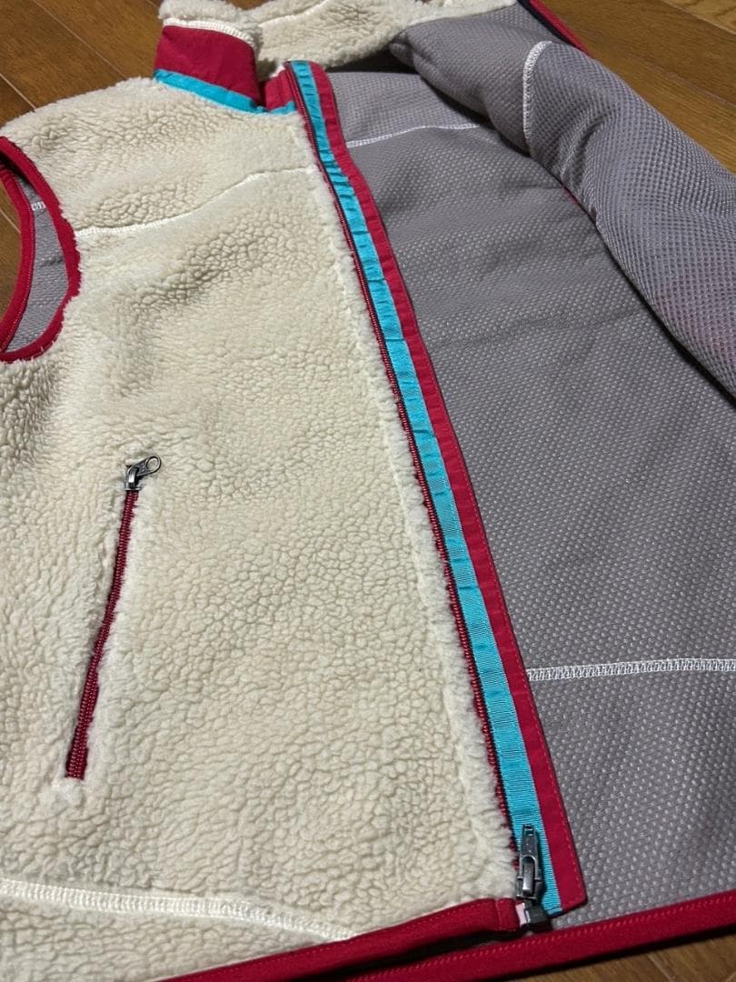 パタゴニア レトロX　ベスト　ナチュラル赤　Sサイズ