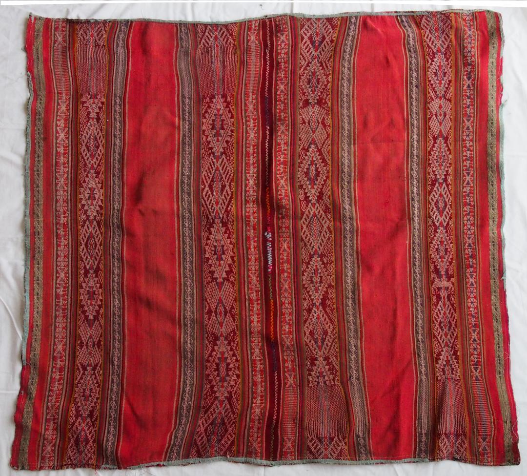 クスコ大聖堂前で入手、スーユなどインカ伝統モチーフ織り込みビンテージ・ショール