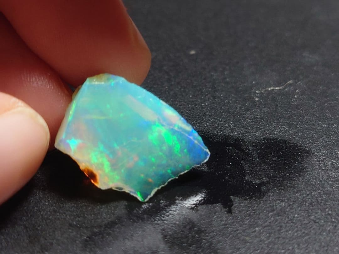 エチオピア　ウェロ産　オパール　チョーク　鉱物標本　原石