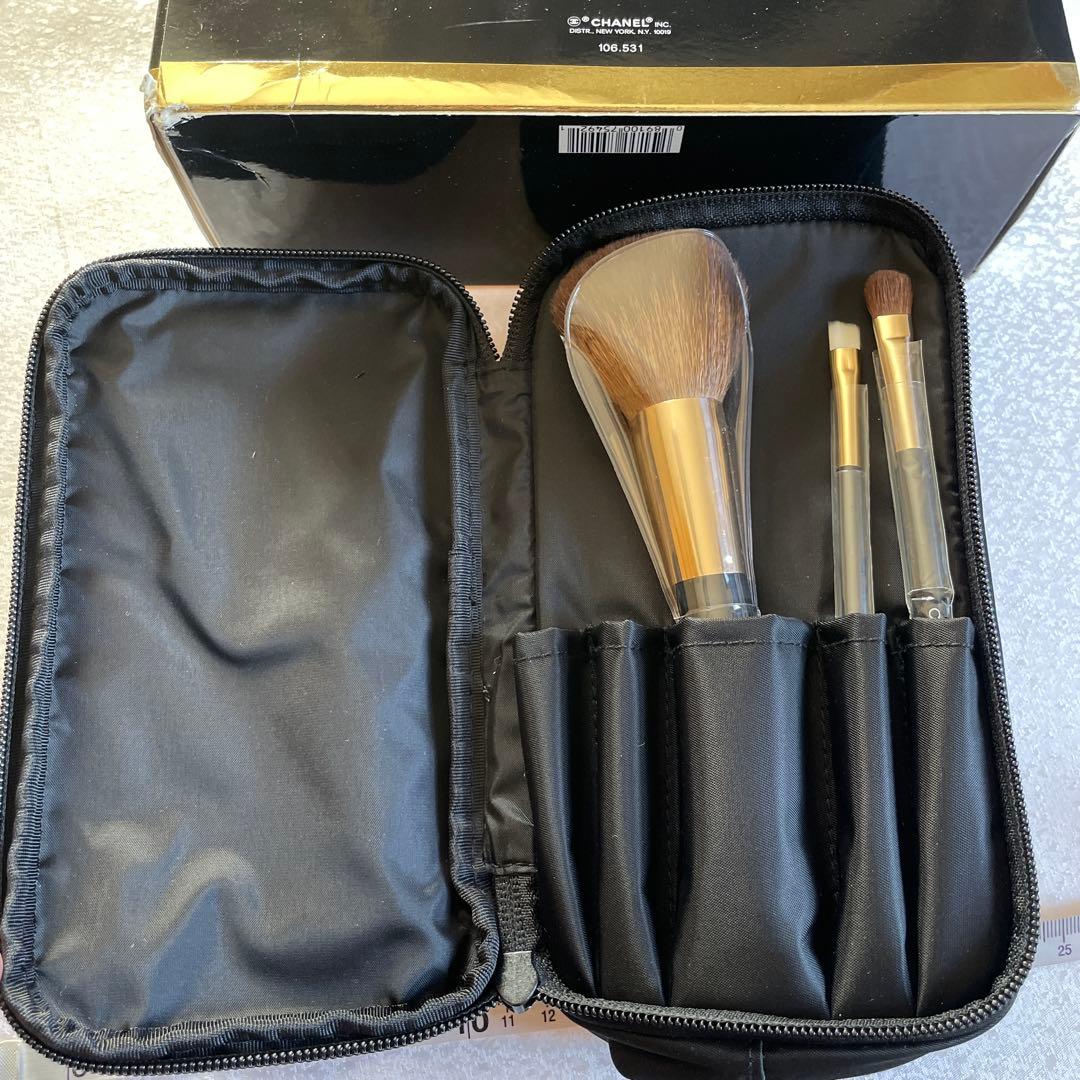 【新品未使用】CHANEL シャネル　メイクブラシセット　ブランド小物