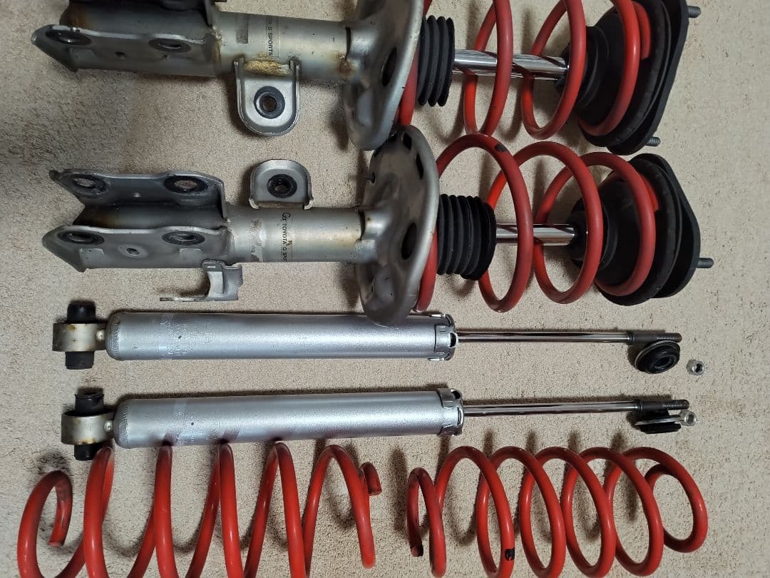 zvw30 プリウス G'z　純正　サスペンションキット　30　送料込み