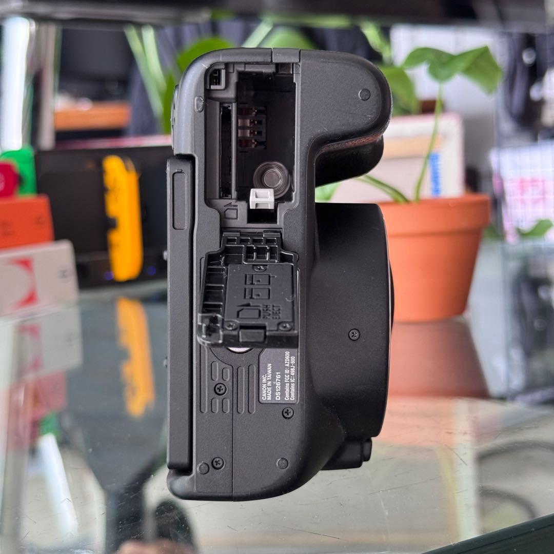 【格安・早い者勝ち】Canon EOS Kiss X10 デジタル一眼レフカメラ