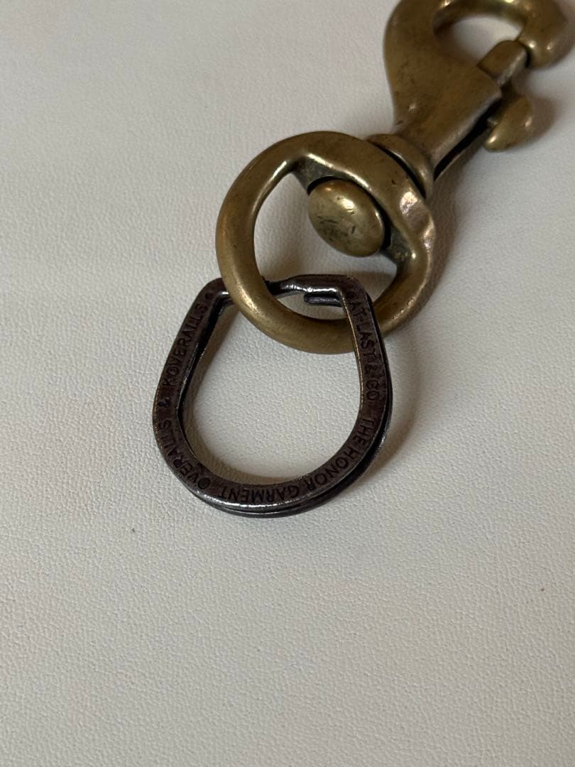 Atlast&co キーリング 店舗と同様のヴィンテージチャーム付き