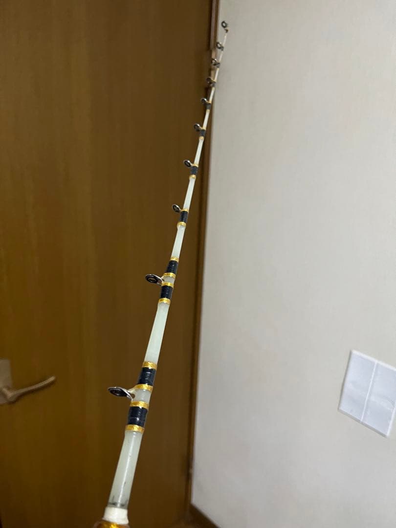 伊勢海老竿　約131.5cm 黒金　和柄 の抜き差し仕様