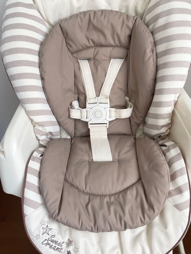 combi ネムリラ AT 電動ハイローベッド&チェア