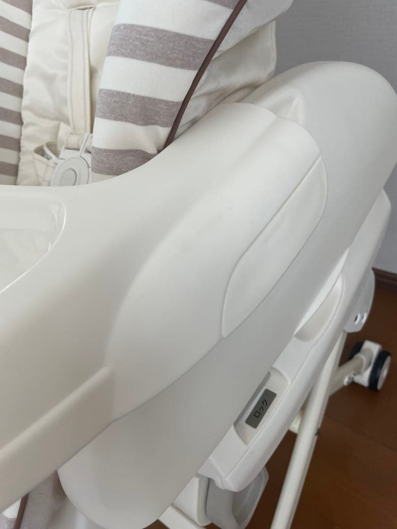 combi ネムリラ AT 電動ハイローベッド&チェア