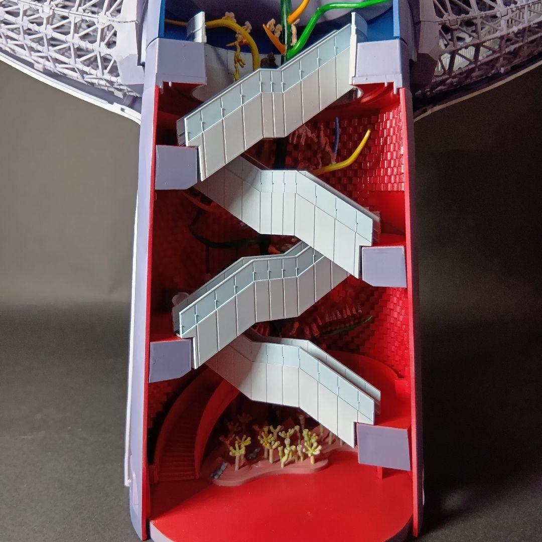 海洋堂 アートプラ 太陽の塔 完成品