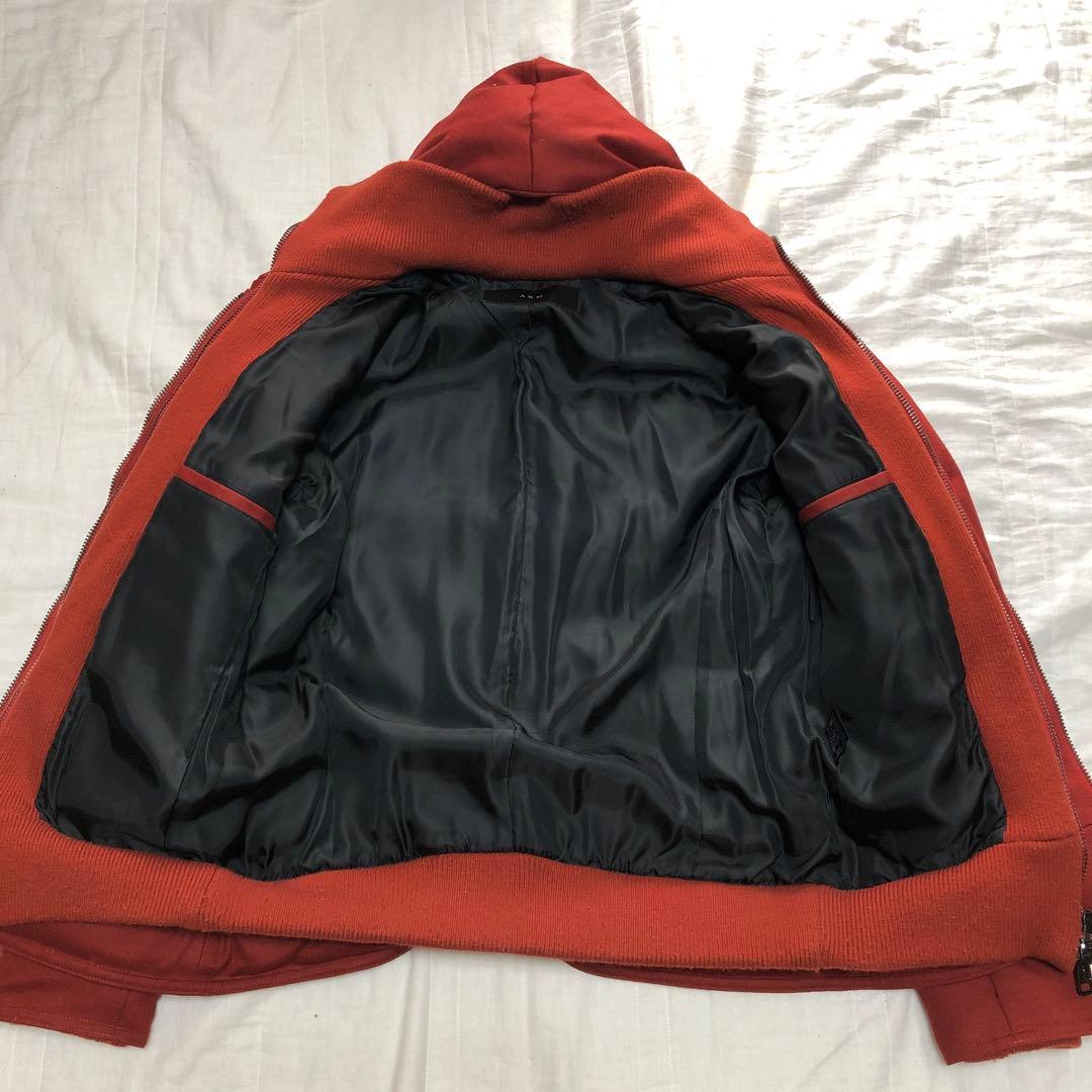 ★訳あり　AKM フード風デザイン　ダウンジャケット　赤