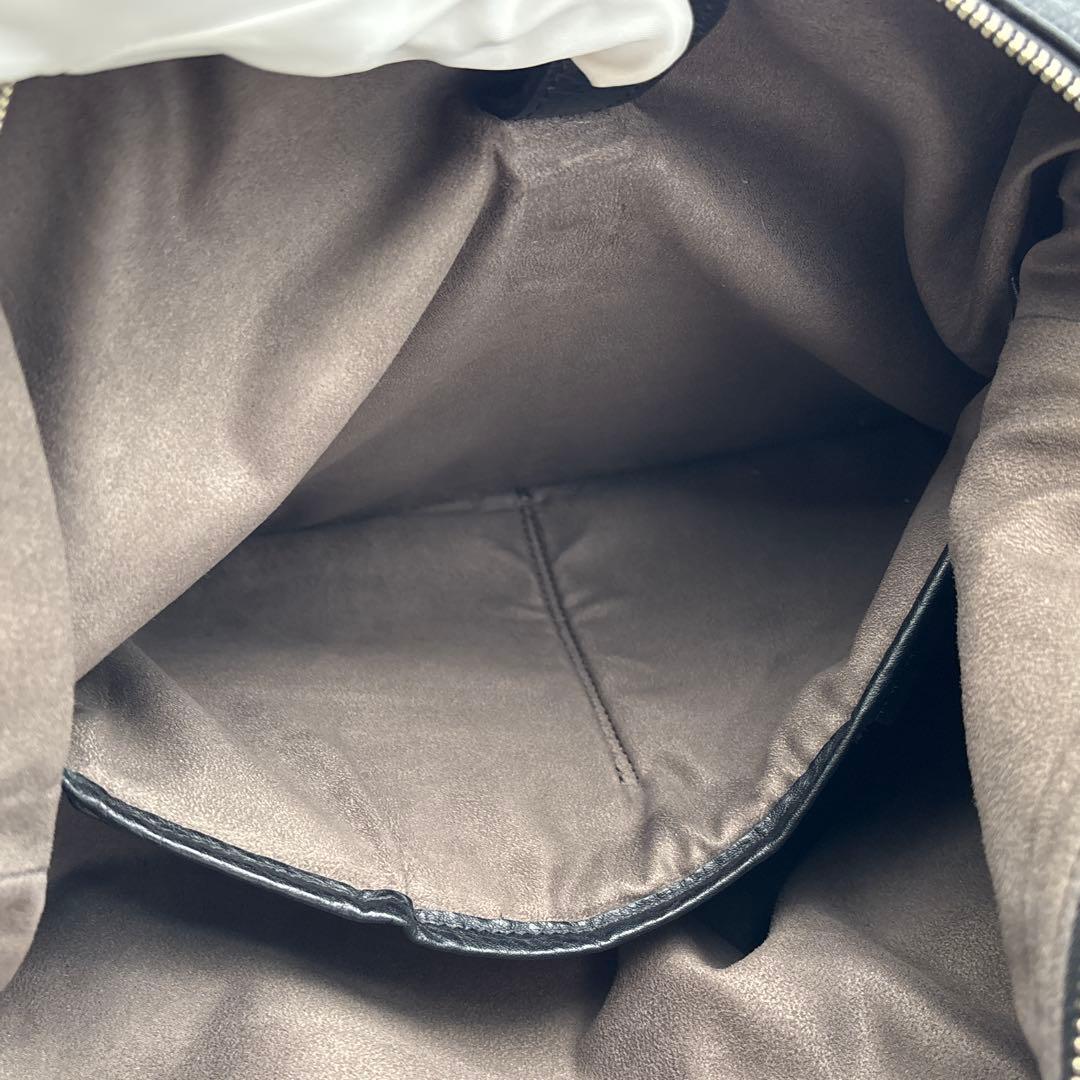 PELLE MORBIDA ワンショルダーバッグ レザー A4収納可 肩掛け