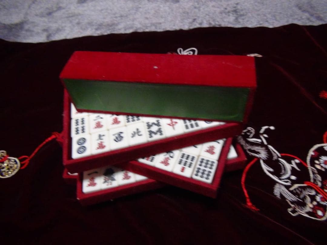 麻雀パイ 麻雀牌 マージャン 牌 ! 。