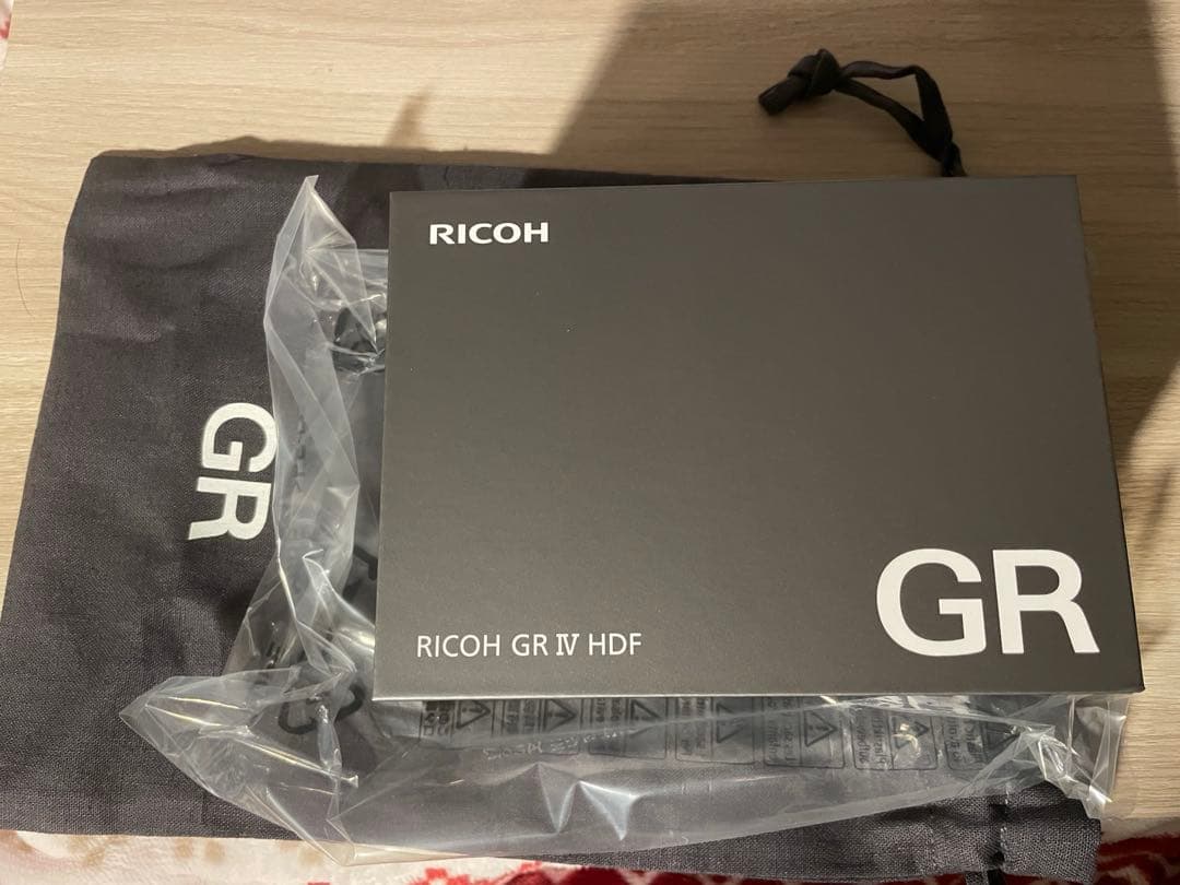 新品未使用品 RICOH GR IV HDFコンパクトデジタルカメラ 保証書付
