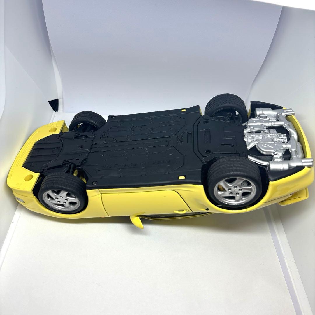 UTモデルズ ポルシェ 911 ターボS 1/18 ミニカー 絶版品