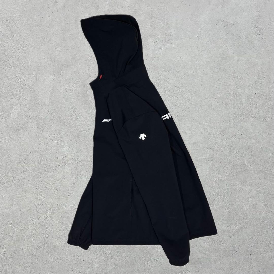 メルセデス　AMG デサント　DESCENTE マウンテンパーカー　F1