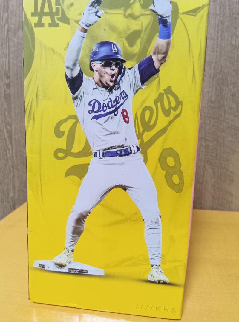 値下　キケ　ヘルナンデス　ボブルヘッド 　人形