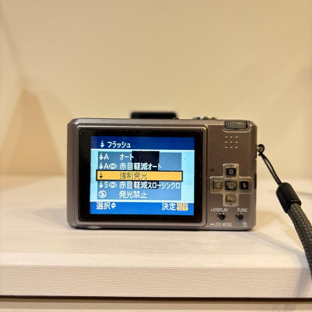 Panasonic Lumix DMC-FX100 動作確認済み デジカメ