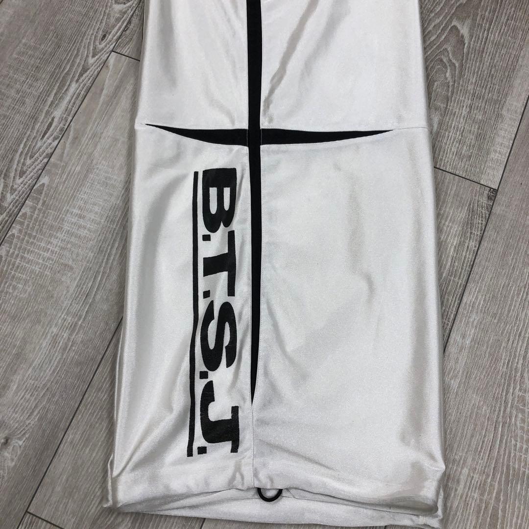 ボディコンバット　レスミルズ　激レア商品　十字架ロングパンツ　イベント早い者勝ち