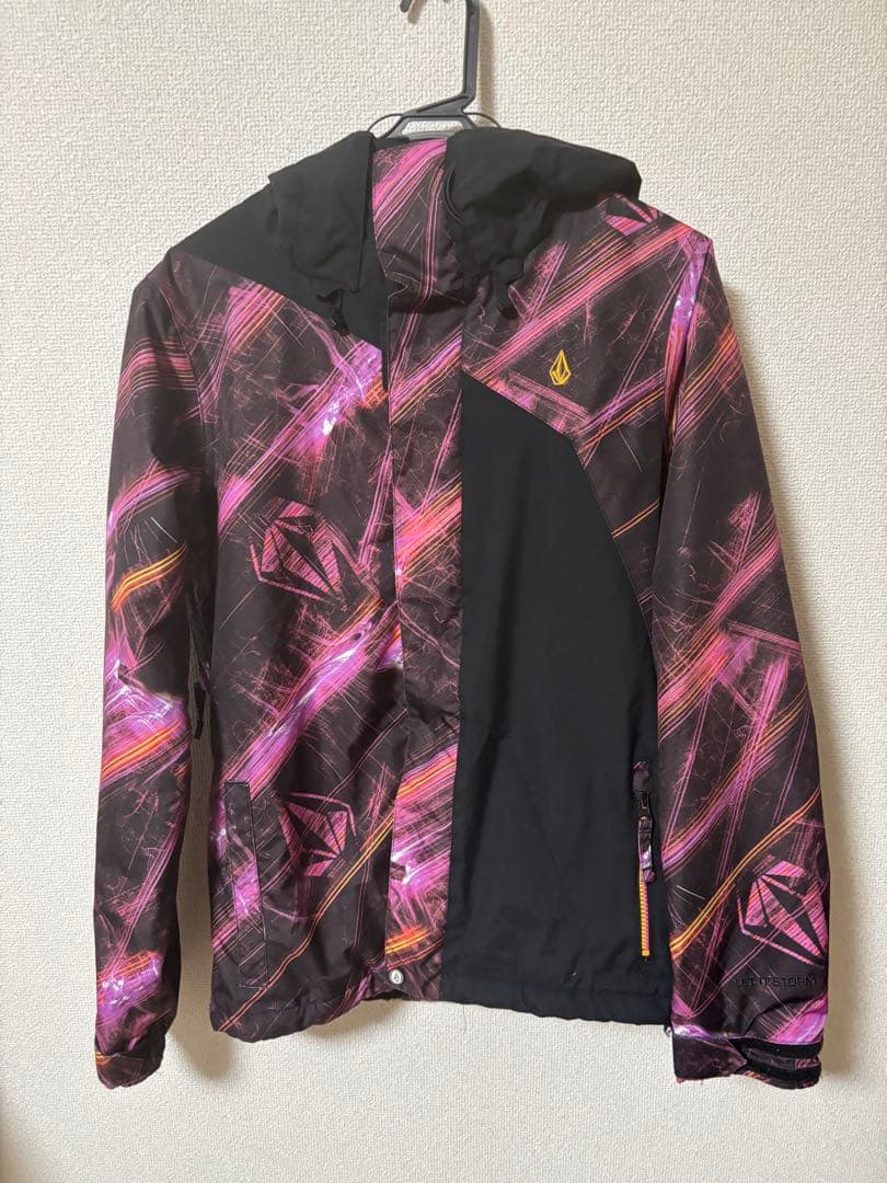 ボルコム スノーボードジャケット 女性用 黒ピンク