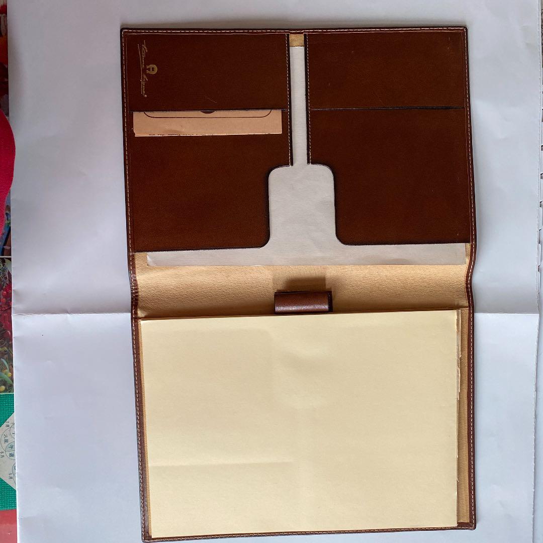 AIGER  アイグナー　本革Ａ5サイズ　　カバー　茶色