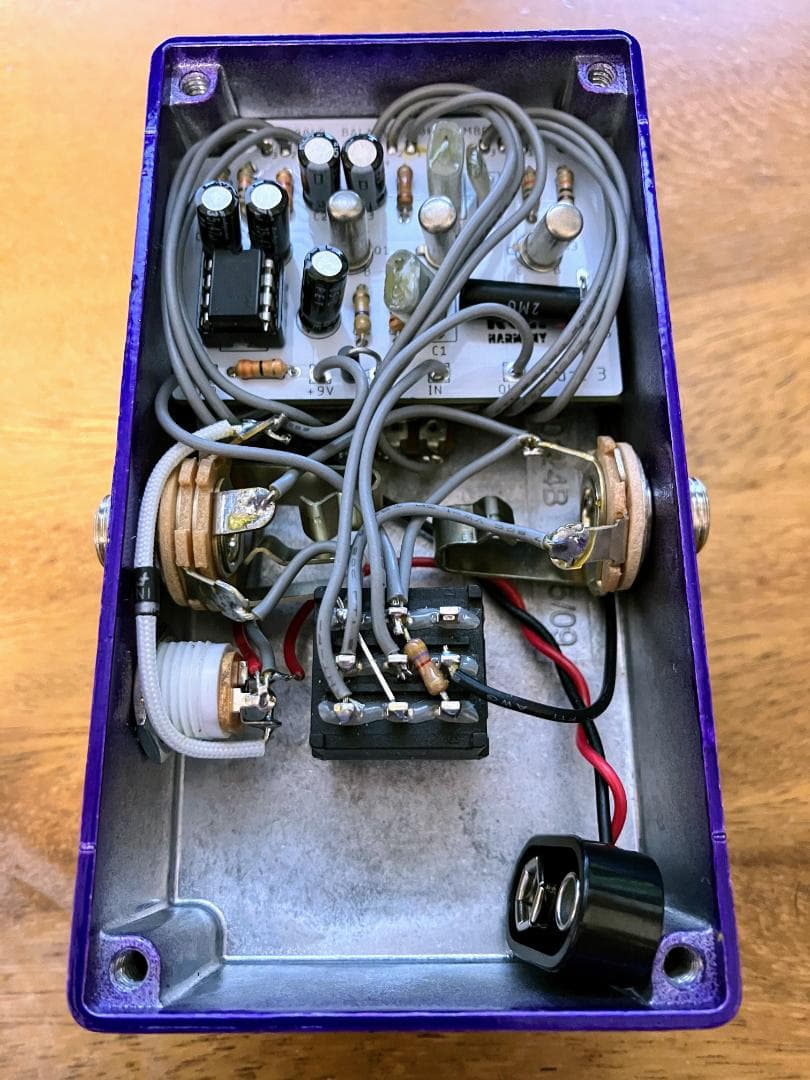 バズアラウンド系 ファズ（AC125 ゲルマニウムトランジスタ／ハンドメイド）